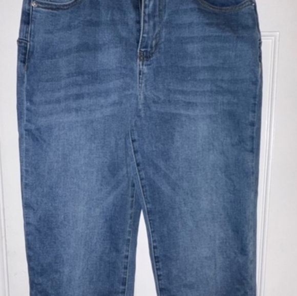 Fashion Nova Blue Straight Leg Jeans - Picture 5 of 13